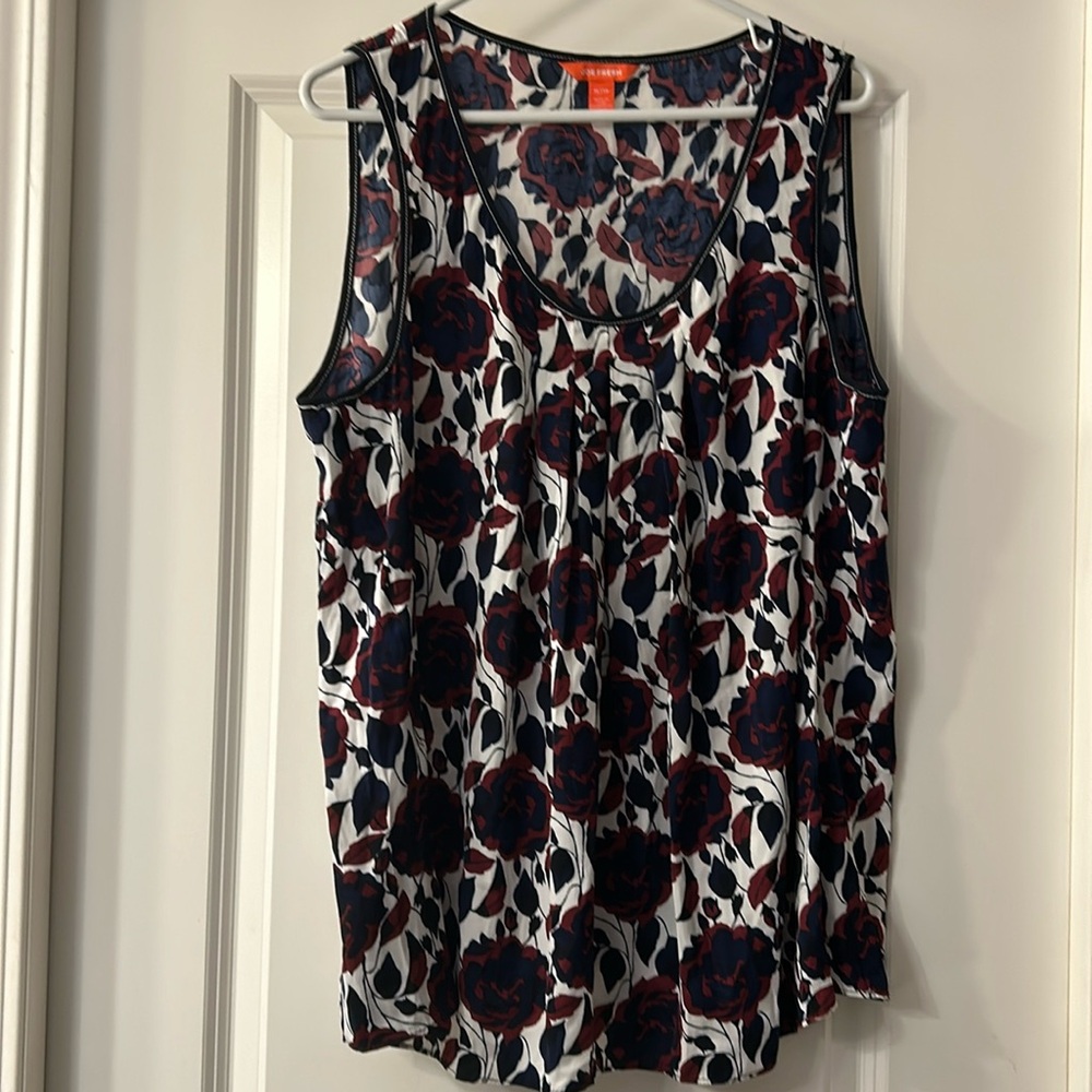 Elegant Navy & Maroon Rose Tunic. Class Up any Ensemble 🌹